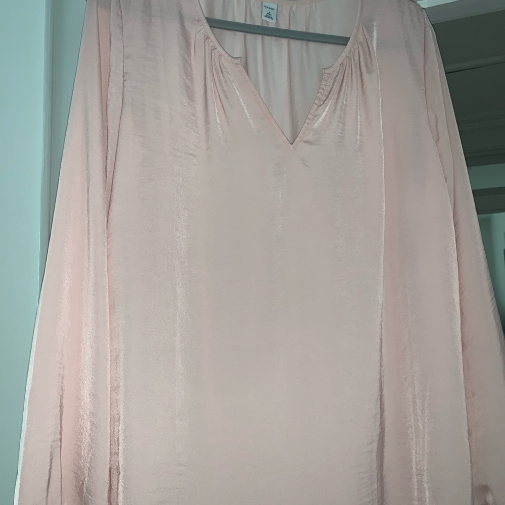 Old navy blouse. Woman’s. Size large.